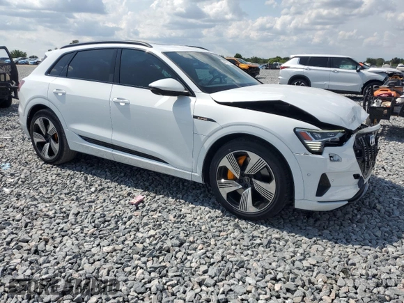 2022 Audi e-tron Premium Plus с VIN WA1LAAGE8NB019791, выставлен на аукционе Copart как лот 56399155 с пробегом 24 521 миль миль и Списание • Salvage title. История ставок и продаж доступна на DreamBid. Изображение 4.