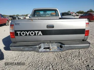 1993 Toyota T100 DX with VIN JT4VD10A9P0013784, listed as a Copart auction lot 76407064 with 307,925 mi miles and Clean Title. Bid and sale history available at DreamBid. Image 6.
