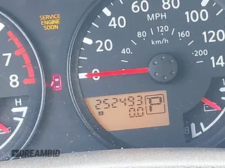 2005 Nissan Xterra S z VIN 5N1AN08W55C637420, wystawiony jako IAAI lot #42290949 z przebiegiem 252 493 mil mil oraz . Historia ofert i sprzedaży dostępna na DreamBid. Obrazek 7.