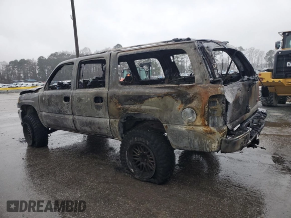 2002 GMC Yukon XL SLT with VIN 3GKEC16Z22G198396, listed as a Copart auction lot 45027875 with 0 mi miles and Salvage Title. Bid and sale history available at carsss.com. Image 2.