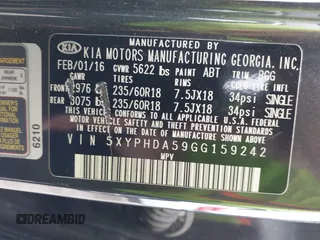 2016 Kia Sorento EX z VIN 5XYPHDA59GG159242, wystawiony jako IAAI lot #42223914 z przebiegiem 267 351 mil mil oraz . Historia ofert i sprzedaży dostępna na DreamBid. Obrazek 9.
