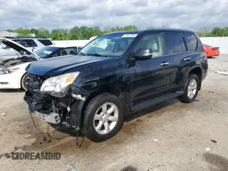 2011 Lexus GX 460 z VIN JTJBM7FXXB5018907, wystawiony jako Copart lot #55042585 z przebiegiem 138 918 mil mil oraz Szkody całkowita. Historia ofert i sprzedaży dostępna na DreamBid. Obrazek 1.