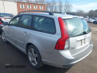 2008 Volvo V50 with VIN YV1MW390582394948, listed as a IAAI auction lot 41649127 with 180,135 mi miles. Bid and sale history available at carsss.com. Image 3.