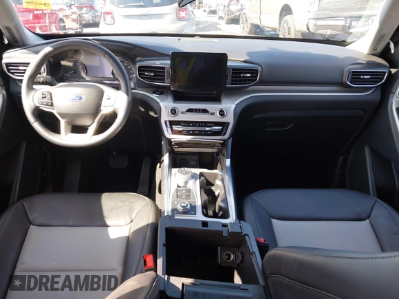 2024 Ford Explorer XLT z VIN 1FMSK8DH5RGA78937, wystawiony jako IAAI lot #41998290 z przebiegiem 10 000 mil mil oraz . Historia ofert i sprzedaży dostępna na DreamBid. Obrazek 5.