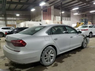 2018 Volkswagen Passat SE with VIN 1VWBA7A3XJC051218, listed as a Copart auction lot 42161495 with 86,219 mi miles and Salvage title. Bid and sale history available at DreamBid. Image 3.