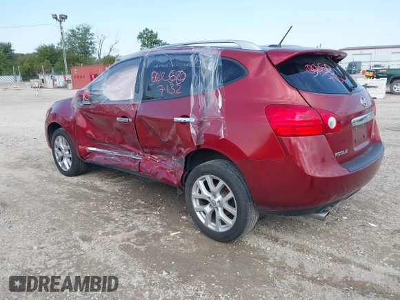 2012 Nissan Rogue S z VIN JN8AS5MV8CW421570, wystawiony jako IAAI lot #40447132 z przebiegiem 114 133 mil mil oraz . Historia ofert i sprzedaży dostępna na DreamBid. Obrazek 3.