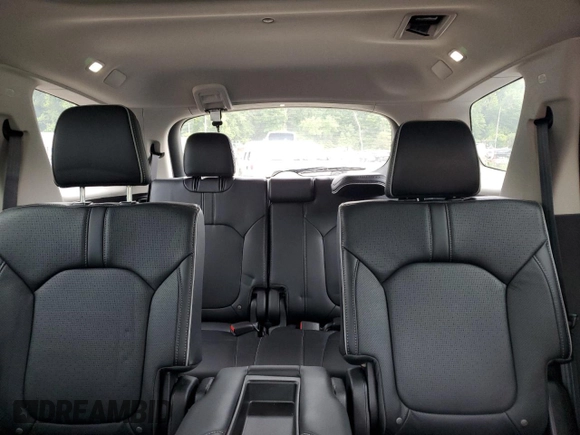 2024 Honda Pilot Elite with VIN 5FNYG1H85RB000279, listed as a Copart auction lot 69531174 with 8,664 mi miles and Salvage Title. Bid and sale history available at carsss.com. Image 10.
