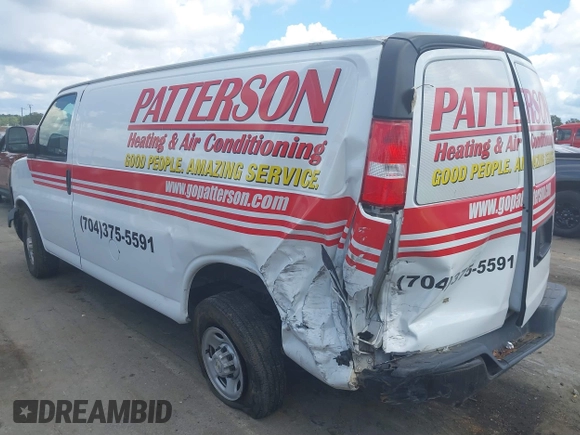 2022 Chevrolet Express Cargo Van with VIN 1GCWGAFP8N1281210, listed as a IAAI auction lot 40402854 with 25,280 mi miles. Bid and sale history available at carsss.com. Image 3.