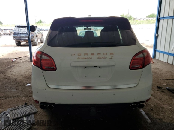 2014 Porsche Cayenne Turbo with VIN WP1AC2A28ELA80093, listed as a Copart auction lot 60819915 with 116,638 mi miles and Clean title. Bid and sale history available at DreamBid. Image 6.