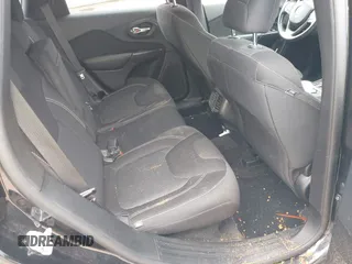 2015 Jeep Cherokee Latitude с VIN 1C4PJMCS1FW577223, выставлен на аукционе IAAI как лот 42082301 с пробегом 140 884 миль миль и . История ставок и продаж доступна на DreamBid. Изображение 8.