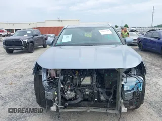 2023 Toyota Highlander L z VIN 5TDKDRAH4PS040014, wystawiony jako IAAI lot #42206183 z przebiegiem 43 219 mil mil oraz . Historia ofert i sprzedaży dostępna na DreamBid. Obrazek 13.
