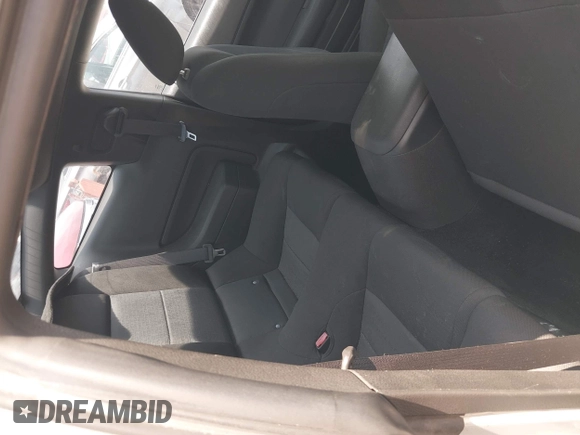 2007 Ford Mustang Deluxe z VIN 1ZVFT80N775248994, wystawiony jako IAAI lot #42503507 z przebiegiem 81 703 mil mil oraz . Historia ofert i sprzedaży dostępna na DreamBid. Obrazek 8.