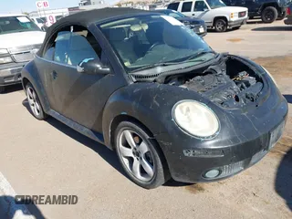 2007 Volkswagen Beetle z VIN 3VWSF31YX7M403856, wystawiony jako IAAI lot #42419312 z przebiegiem 175 004 mil mil oraz . Historia ofert i sprzedaży dostępna na DreamBid. Obrazek 1.