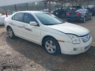 2008 Ford Fusion SE with VIN 3FAHP07178R135782, listed as a IAAI auction lot 41781890 with 166,167 mi miles. Bid and sale history available at carsss.com. Image 1.
