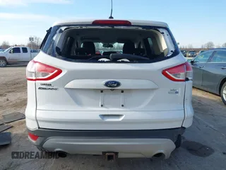 2015 Ford Escape SE with VIN 1FMCU9G94FUB89954, listed as a IAAI auction lot 41692461 with 66,739 mi miles. Bid and sale history available at carsss.com. Image 16.
