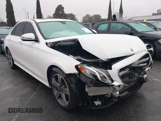 2020 Mercedes-Benz E 350 с VIN W1KZF8DB4LA826368, выставлен на аукционе IAAI как лот 41449930 с пробегом 31 319 миль миль и . История ставок и продаж доступна на DreamBid. Изображение 13.