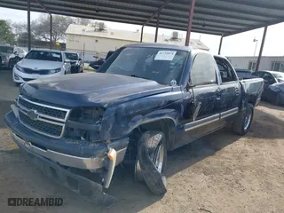 2006 Chevrolet Silverado 1500 LT1 with VIN 2GCEC13T061102551, listed as a IAAI auction lot 41735074 with 253,034 mi miles. Bid and sale history available at carsss.com. Image 18.