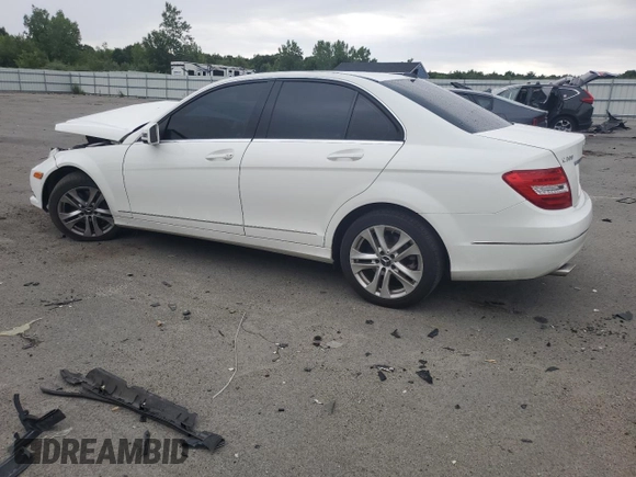 2013 Mercedes-Benz C 300 Sport z VIN WDDGF8ABXDA882988, wystawiony jako Copart lot #62464785 z przebiegiem 142 756 mil mil oraz Czysty tytuł • Clean title. Historia ofert i sprzedaży dostępna na DreamBid. Obrazek 2.