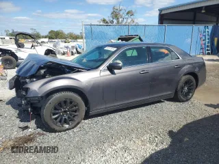 2013 Chrysler 300 Motown with VIN 2C3CCAAGXDH632208, listed as a Copart auction lot 81317974 with 59,612 mi miles and Salvage Title. Bid and sale history available at carsss.com. Image 1.