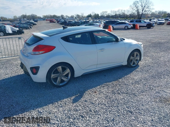 2013 Hyundai Veloster Turbo z VIN KMHTC6AE4DU117883, wystawiony jako IAAI lot #41805601 z przebiegiem Nie podano mil oraz . Historia ofert i sprzedaży dostępna na DreamBid. Obrazek 4.