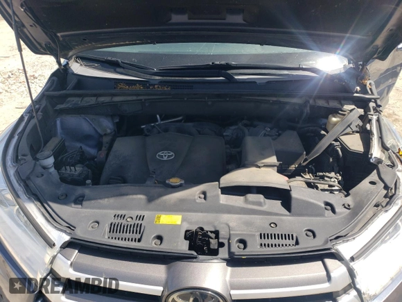 2017 Toyota Highlander XLE with VIN 5TDJZRFH7HS399459, listed as a Copart auction lot 57623325 with 141,568 mi miles and Salvage title. Bid and sale history available at DreamBid. Image 12.