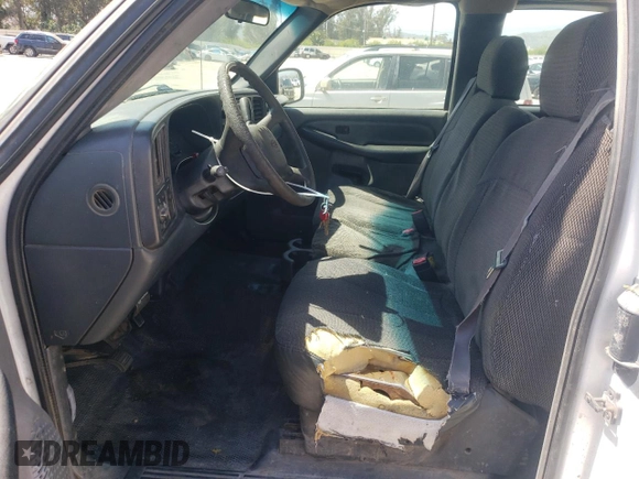 2002 Chevrolet Silverado 1500 with VIN 1GBHC29U22E300208, listed as a Copart auction lot 52234395 with Not Provided miles and Clean Title. Bid and sale history available at DreamBid. Image 7.