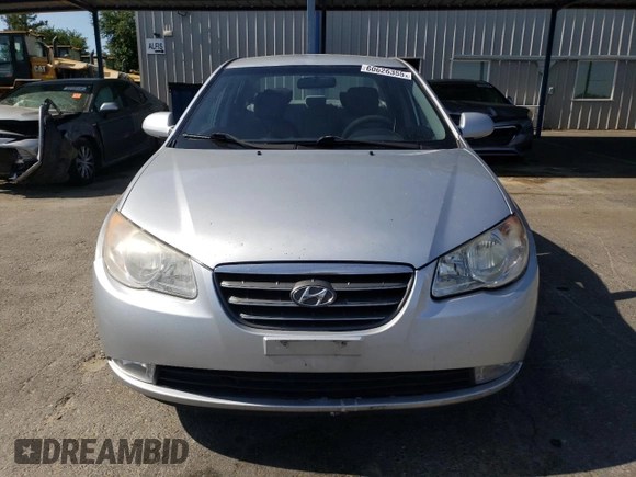 2010 Hyundai Elantra GLS z VIN KMHDU4AD1AU940571, wystawiony jako Copart lot #60626355 z przebiegiem 216 393 mil mil oraz Szkoda całkowita • Salvage title. Historia ofert i sprzedaży dostępna na DreamBid. Obrazek 5.