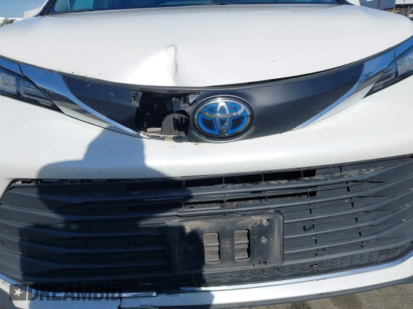 2021 Toyota Sienna XLE z VIN 5TDJRKEC7MS009306, wystawiony jako IAAI lot #42328482 z przebiegiem 169 443 mil mil oraz . Historia ofert i sprzedaży dostępna na DreamBid. Obrazek 6.