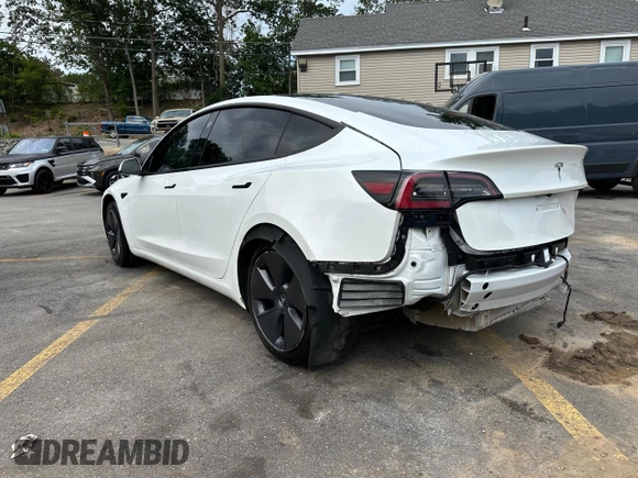 2023 Tesla Model 3 z VIN 5YJ3E1EA4PF553624, wystawiony jako Copart lot #64203215 z przebiegiem 30 197 mil mil oraz Czysty tytuł • Clean title. Historia ofert i sprzedaży dostępna na DreamBid. Obrazek 2.