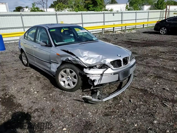 2004 BMW 3 Series 325i z VIN WBAET374X4NJ83744, wystawiony jako Copart lot #58296045 z przebiegiem 129 955 mil mil oraz Szkody całkowita. Historia ofert i sprzedaży dostępna na DreamBid. Obrazek 13.