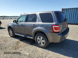 2009 Ford Escape XLS z VIN 1FMCU02729KA14846, wystawiony jako Copart lot #61658205 z przebiegiem 239 852 mil mil oraz Czysty tytuł • Clean title. Historia ofert i sprzedaży dostępna na DreamBid. Obrazek 2.