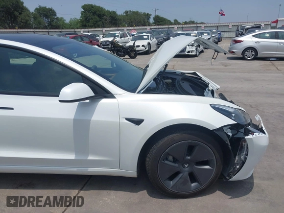 2023 Tesla Model 3 z VIN 5YJ3E1EA3PF604076, wystawiony jako IAAI lot #42181964 z przebiegiem 23 207 mil mil oraz . Historia ofert i sprzedaży dostępna na DreamBid. Obrazek 19.