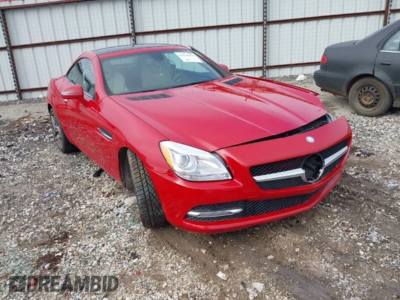 2013 Mercedes-Benz SLK 250 с VIN WDDPK4HAXDF064844, выставлен на аукционе IAAI как лот 41238237 с пробегом 61 180 миль миль и . История ставок и продаж доступна на DreamBid. Изображение 1.