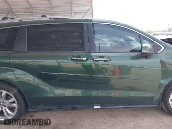 2023 Toyota Sienna Platinum z VIN 5TDERKEC3PS179779, wystawiony jako IAAI lot #41939874 z przebiegiem 12 885 mil mil oraz . Historia ofert i sprzedaży dostępna na DreamBid. Obrazek 13.