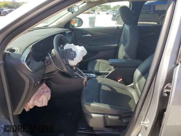 2024 Buick Encore GX Sport Touring с VIN KL4AMDSL9RB013901, выставлен на аукционе Copart как лот 57422435 с пробегом 23 783 миль миль и Списание • Salvage title. История ставок и продаж доступна на DreamBid. Изображение 7.