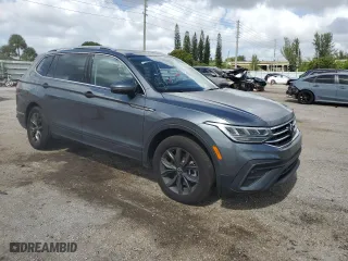 2024 Volkswagen Tiguan SE with VIN 3VVNB7AX6RM011603, listed as a Copart auction lot 77067574 with 7,961 mi miles and Salvage Title. Bid and sale history available at carsss.com. Image 4.