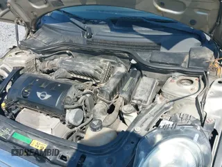 2010 MINI Hardtop with VIN WMWMF3C52ATZ25224, listed as a IAAI auction lot 43158250 with 117,101 mi miles and . Bid and sale history available at DreamBid. Image 13.