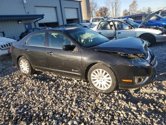 2010 Ford Fusion Hybrid with VIN 3FADP0L38AR379341, listed as a Copart auction lot 77114174 with 274,779 mi miles and Clean Title. Bid and sale history available at DreamBid. Image 4.