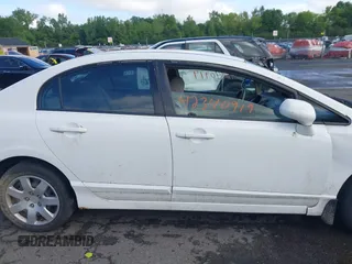 2009 Honda Civic LX z VIN 2HGFA16569H342000, wystawiony jako IAAI lot #42340919 z przebiegiem 214 370 mil mil oraz . Historia ofert i sprzedaży dostępna na DreamBid. Obrazek 14.