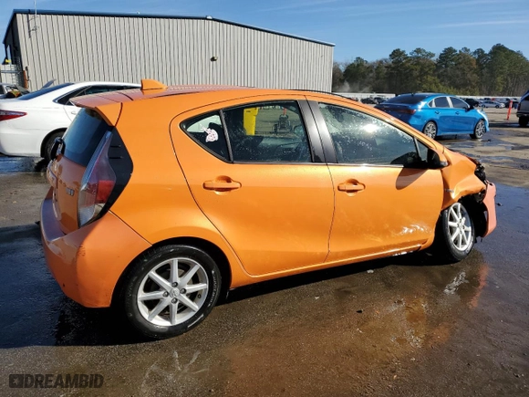 2015 Toyota Prius c One with VIN JTDKDTB35F1090948, listed as a Copart auction lot 88044225 with 148,403 mi miles and Salvage Title. Bid and sale history available at carsss.com. Image 3.