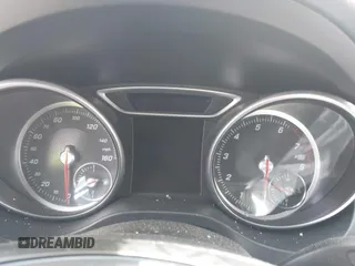 2019 Mercedes-Benz CLA 250 z VIN WDDSJ4EB3KN724820, wystawiony jako IAAI lot #42201889 z przebiegiem Nie podano mil oraz . Historia ofert i sprzedaży dostępna na DreamBid. Obrazek 7.