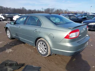 2009 Mercury Milan with VIN 3MEHM07Z59R633701, listed as a IAAI auction lot 41531784 with 150,000 mi miles. Bid and sale history available at carsss.com. Image 3.