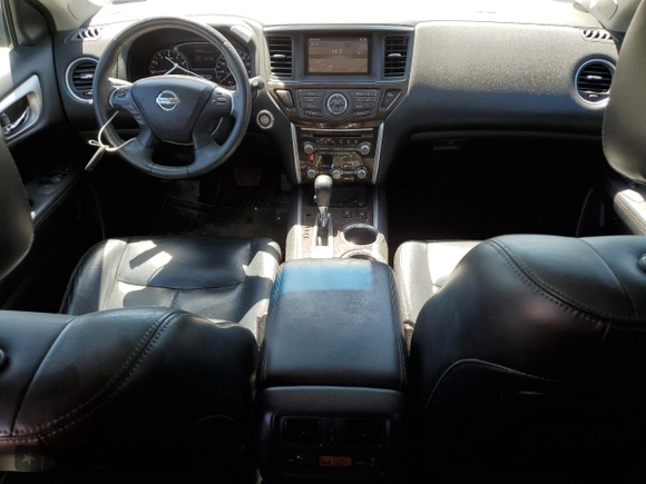 2013 Nissan Pathfinder SL z VIN 5N1AR2MN3DC613922, wystawiony jako Copart lot #57876005 z przebiegiem 187 174 mil mil oraz Czysty tytuł • Clean title. Historia ofert i sprzedaży dostępna na DreamBid. Obrazek 8.