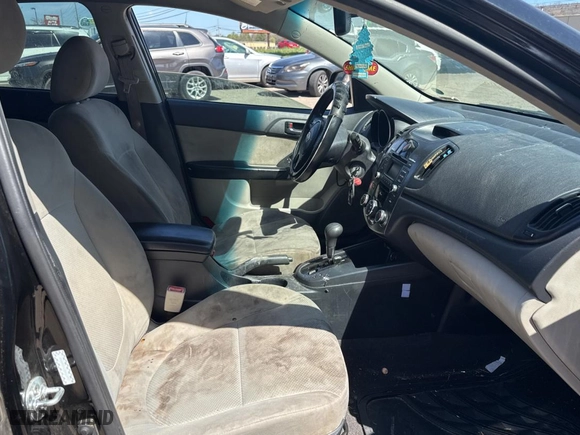 2010 Kia Forte EX with VIN KNAFU4A23A5159425, listed as a Copart auction lot 50236645 with 216,365 mi miles and Clean Title. Bid and sale history available at carsss.com. Image 5.