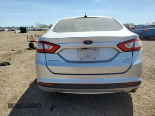 2015 Ford Fusion SE z VIN 3FA6P0HD0FR212294, wystawiony jako Copart lot #55563145 z przebiegiem 49 750 mil mil oraz Szkoda całkowita • Salvage title. Historia ofert i sprzedaży dostępna na DreamBid. Obrazek 6.