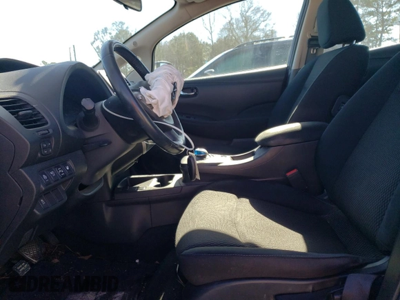 2015 Nissan LEAF SV with VIN 1N4AZ0CP4FC318011, listed as a Copart auction lot 39341993 with 73,756 mi miles. Bid and sale history available at carsss.com. Image 7.