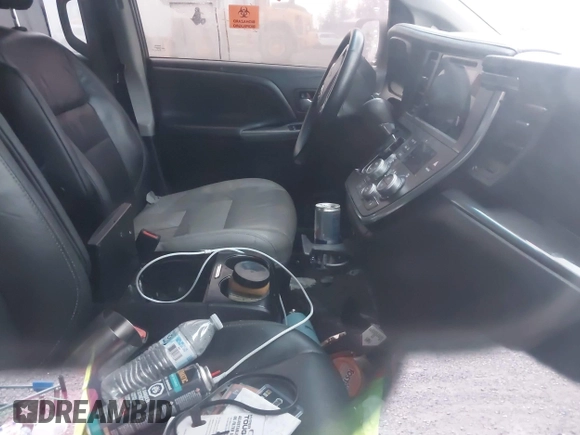 2017 Toyota Sienna SE with VIN 5TDXZ3DC0HS800493, listed as a IAAI auction lot 41946609 with Not Provided miles and . Bid and sale history available at DreamBid. Image 5.