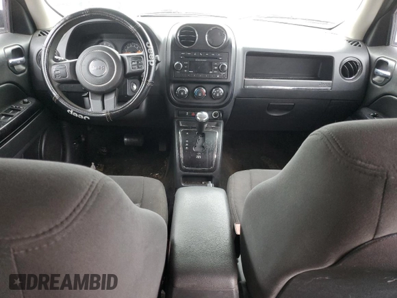 2015 Jeep Patriot Sport z VIN 1C4NJPBB5FD348999, wystawiony jako Copart lot #58496905 z przebiegiem 177 718 mil mil oraz Czysty tytuł • Clean title. Historia ofert i sprzedaży dostępna na DreamBid. Obrazek 8.