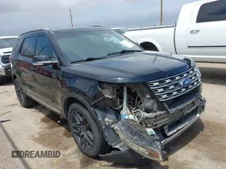2017 Ford Explorer XLT z VIN 1FM5K8D83HGD03481, wystawiony jako IAAI lot #42433627 z przebiegiem 94 574 mil mil oraz . Historia ofert i sprzedaży dostępna na DreamBid. Obrazek 1.
