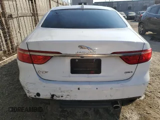 2016 Jaguar XF 35t Prestige with VIN SAJBE4BV5GCY14312, listed as a Copart auction lot 82659774 with 0 mi miles and Clean Title. Bid and sale history available at carsss.com. Image 6.